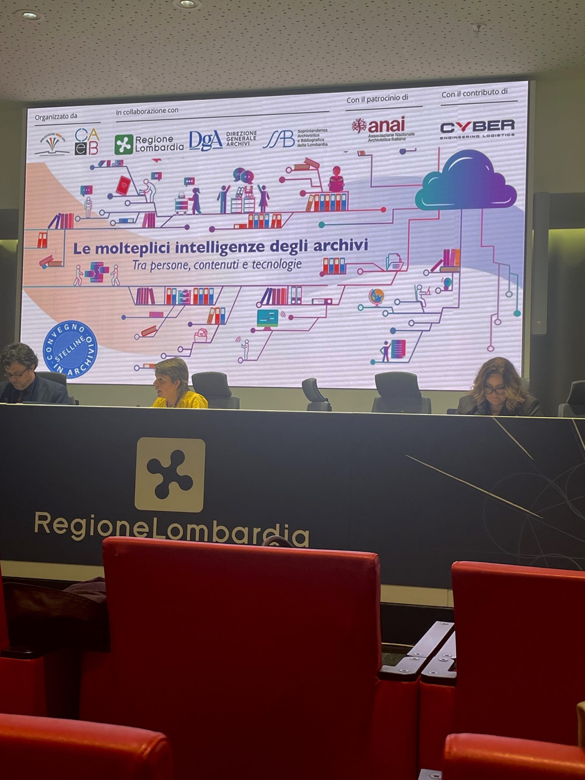 Tavolo dei relatori durante il VII Edizione del convegno "In Archivio", dedicato al rapporto tra persone, contenuti e tecnologie negli archivi.